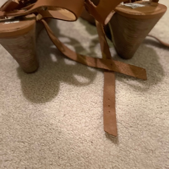 STEVE MADDEN: Venis - Size 10M - Picture 8 of 8